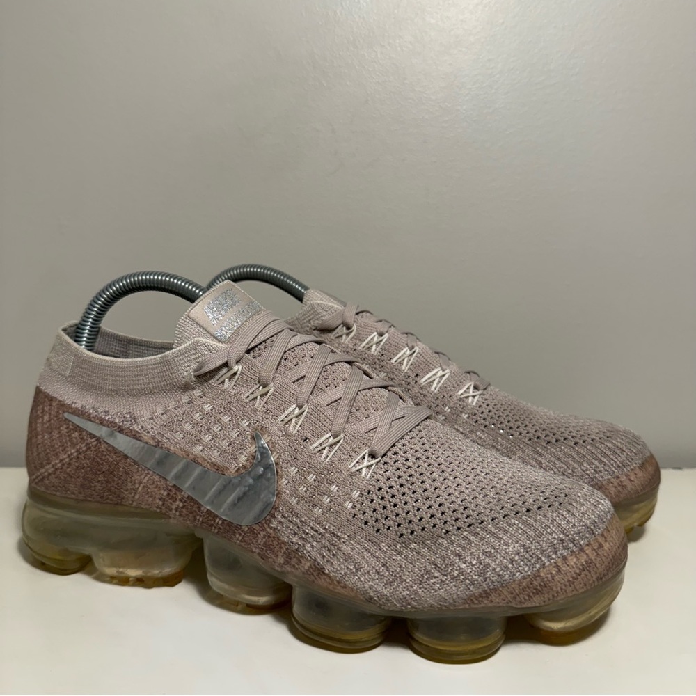 Nike Air VaporMax String Pink Sunset Womens Size 8.5 Athletic Cushioned Sneakers